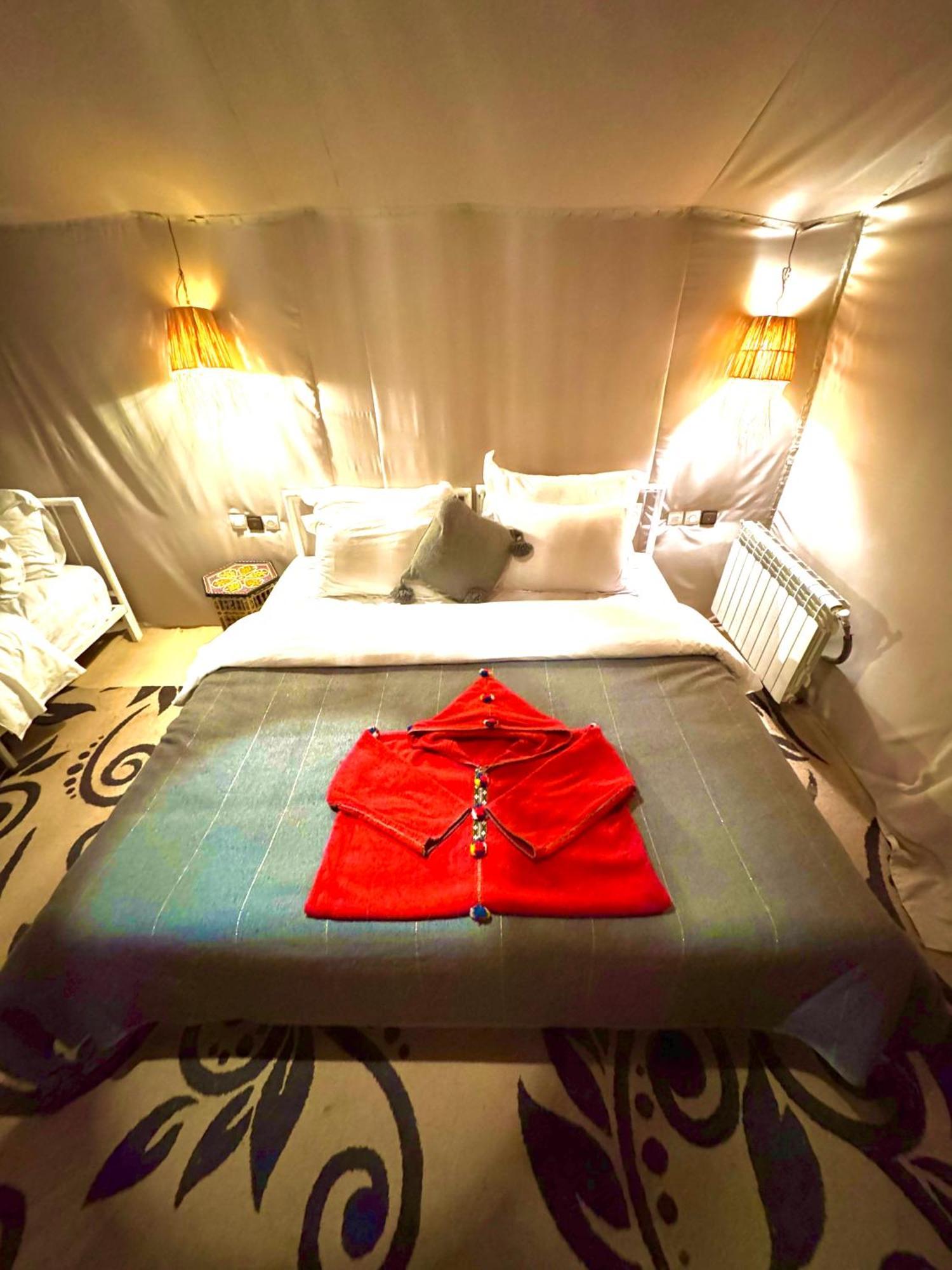 Sahara Vibes Luxury Camp Villa Merzouga Eksteriør billede