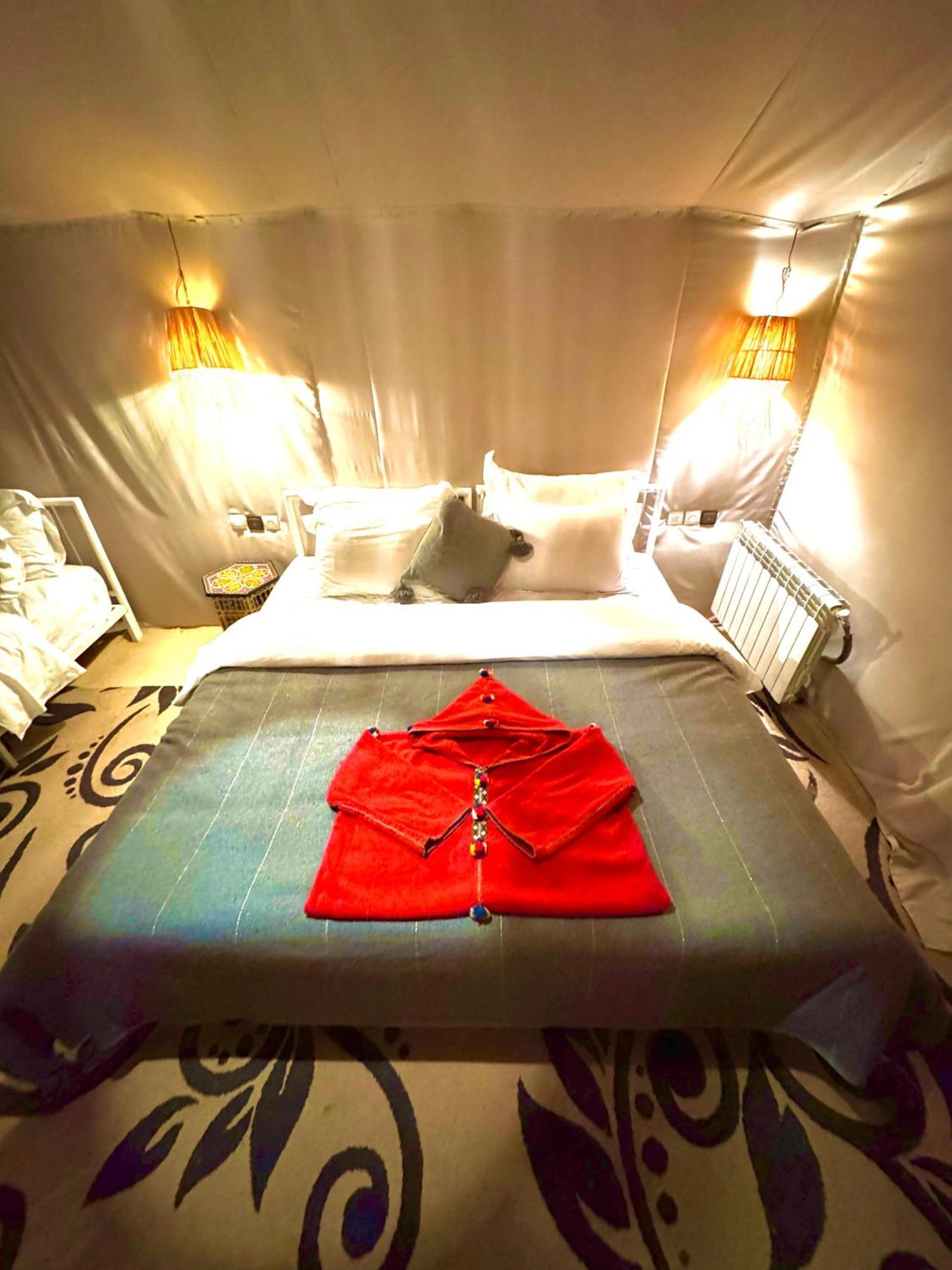 Sahara Vibes Luxury Camp Villa Merzouga Eksteriør billede